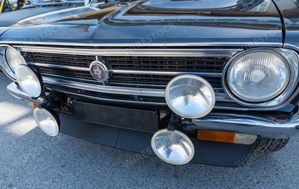a Nissan Datsun 1200 historic car front detail