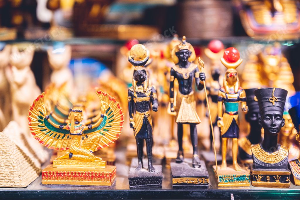 Traditional Egyptian souvenirs and gifts at the street market.
