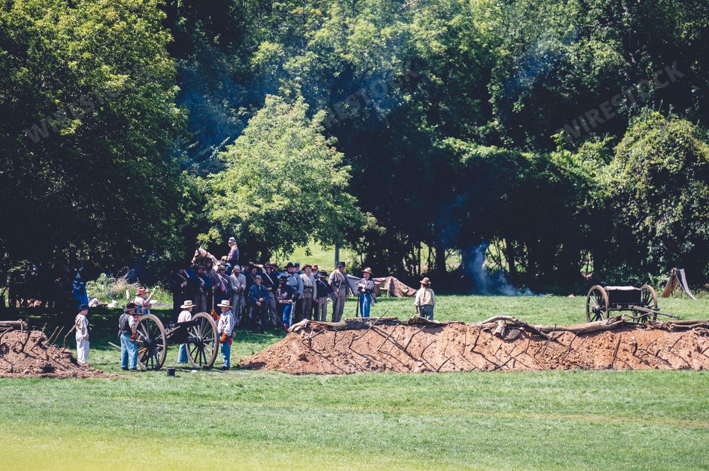 The confederate soldiers at the Civil War muster in Jackson, Michigan