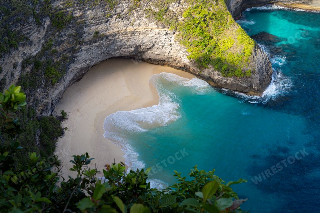 A breathtaking view of Kelingking Beach, Nusa Penida, Indonesia.