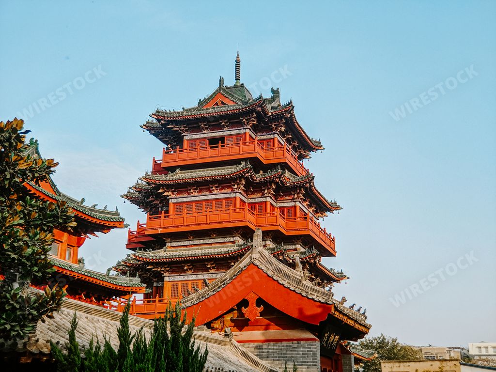 A beautiful shot of a historic Kaifeng temple in China