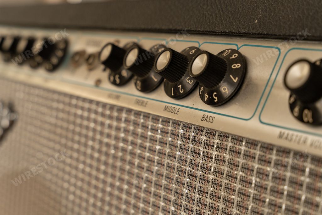 A closeup shot of the Fender '68 Custom Deluxe Reverb