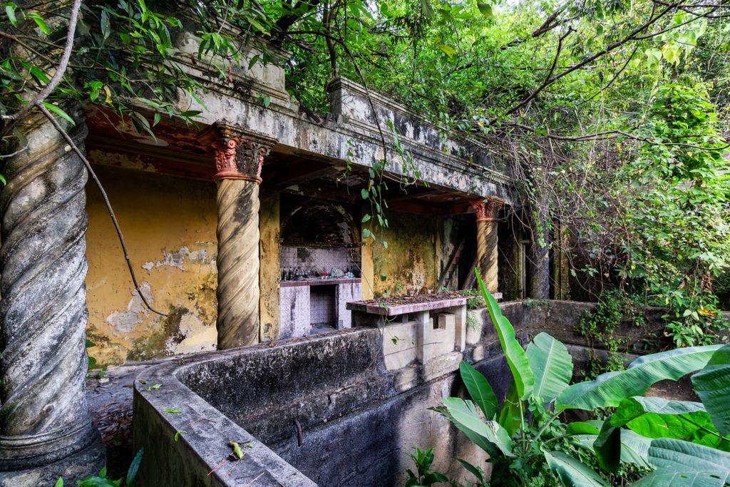 Abandoned mansion in Malaysia slowing being reclaimed by nature
