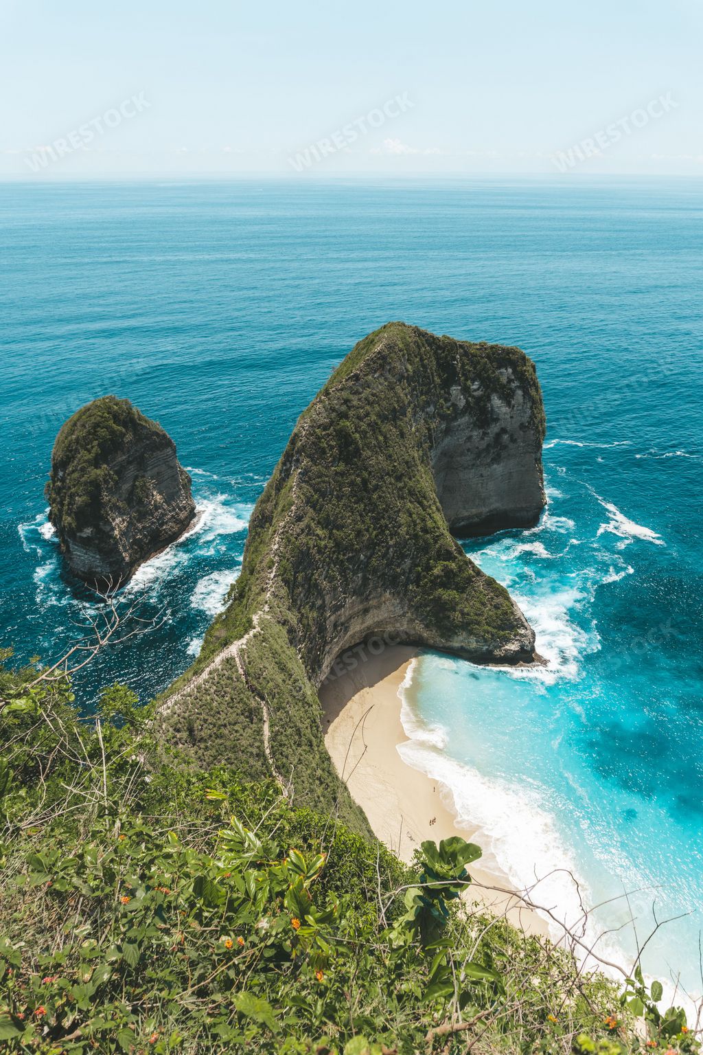 An amazing tropical beach with turquoise water, Kelingking Beach Nusa Penida