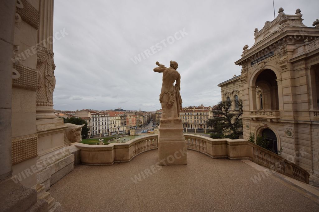 A beautiful shot of a statue in a historic building in Marseille, France