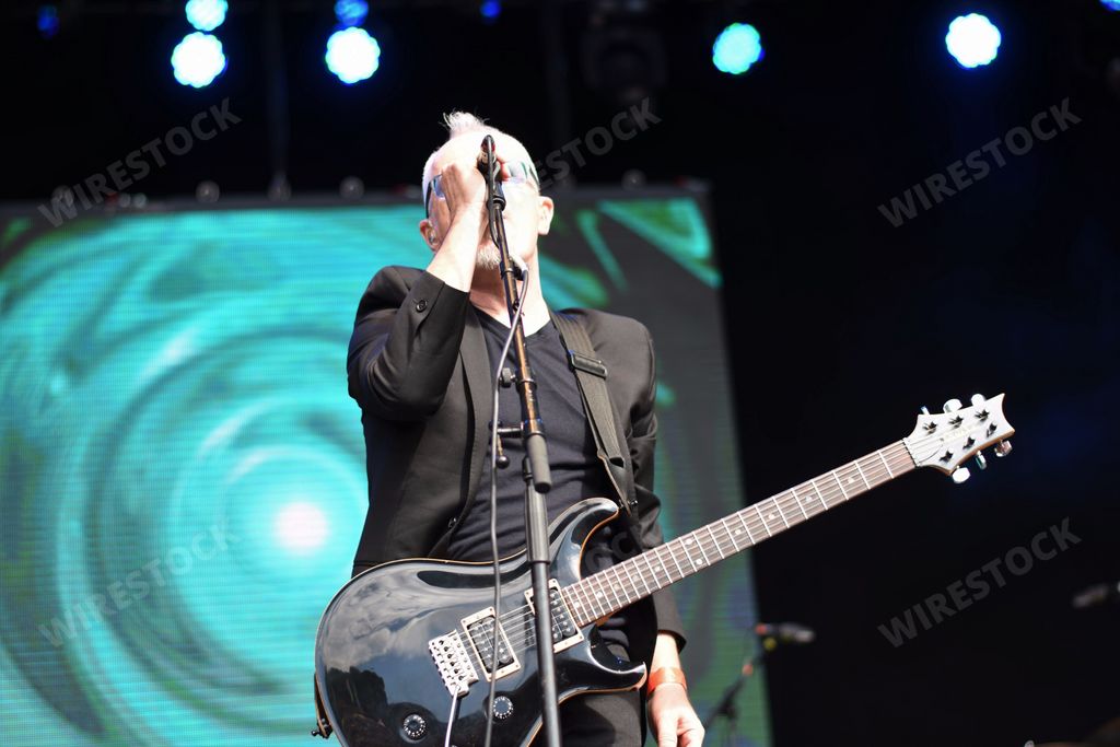 Singer-songwriter Nik Kershaw and supporting artists in performance at Let's Rock Retro Festival, Bristol, England. 3 June 2017.
