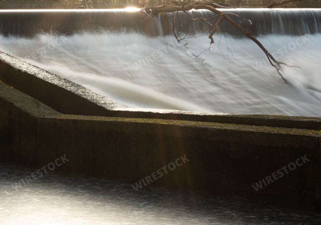burgau dam waves longexposure jena saale water sunny winter background flyer journal
