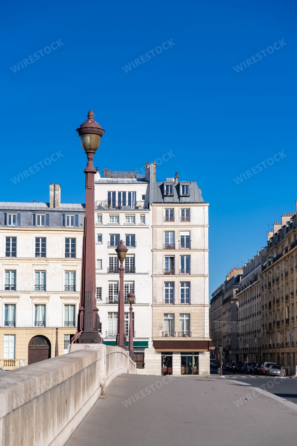 Paris, the Tournelle bridge, beautiful facades quai d Orleans on the ile Saint-Louis