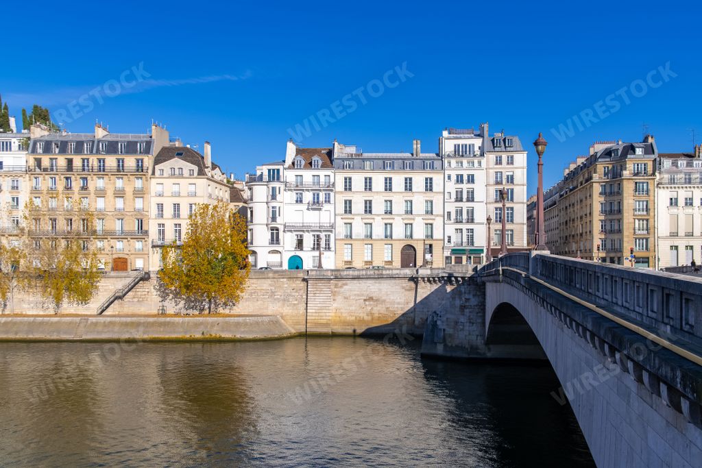 Paris, the Tournelle bridge, beautiful facades quai d Orleans on the ile Saint-Louis