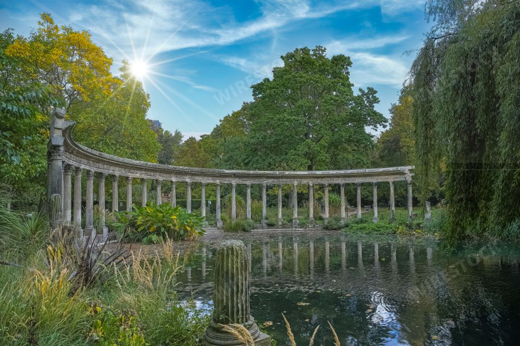 Paris, the parc Monceau, a beautiful public garden