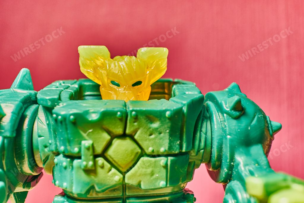 A closeup of the Jungle combat robot from Schleich Eldrador creatures