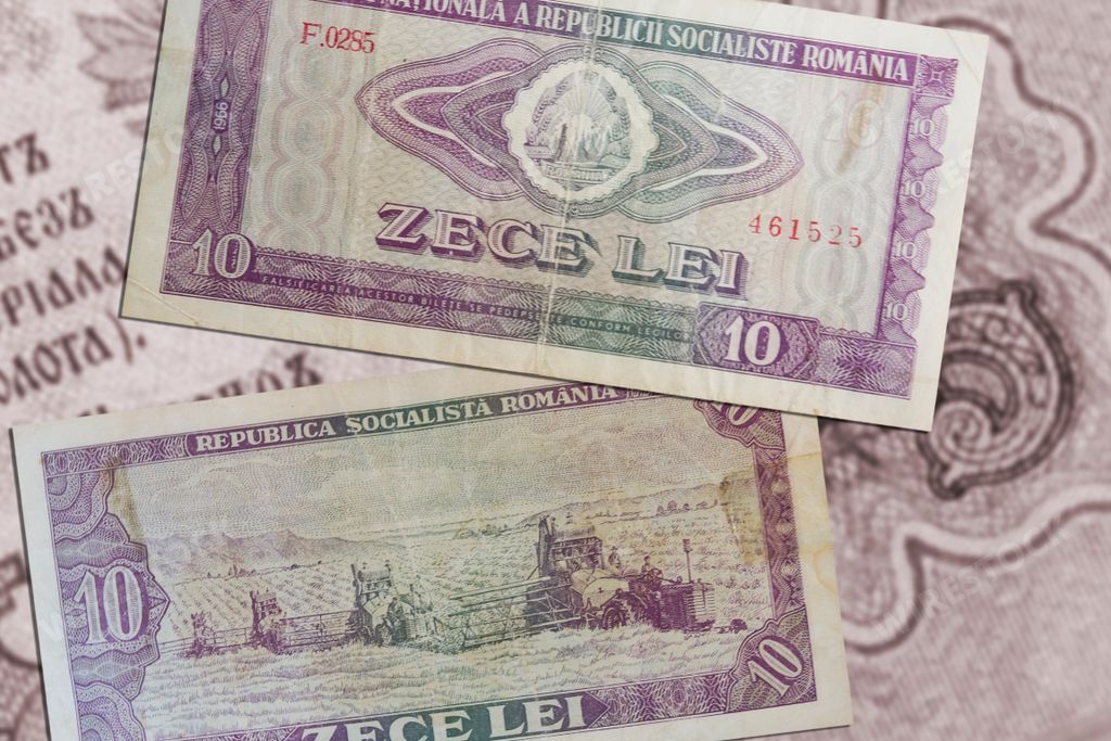A top view of two vintage 10 Romanian Lei banknotes